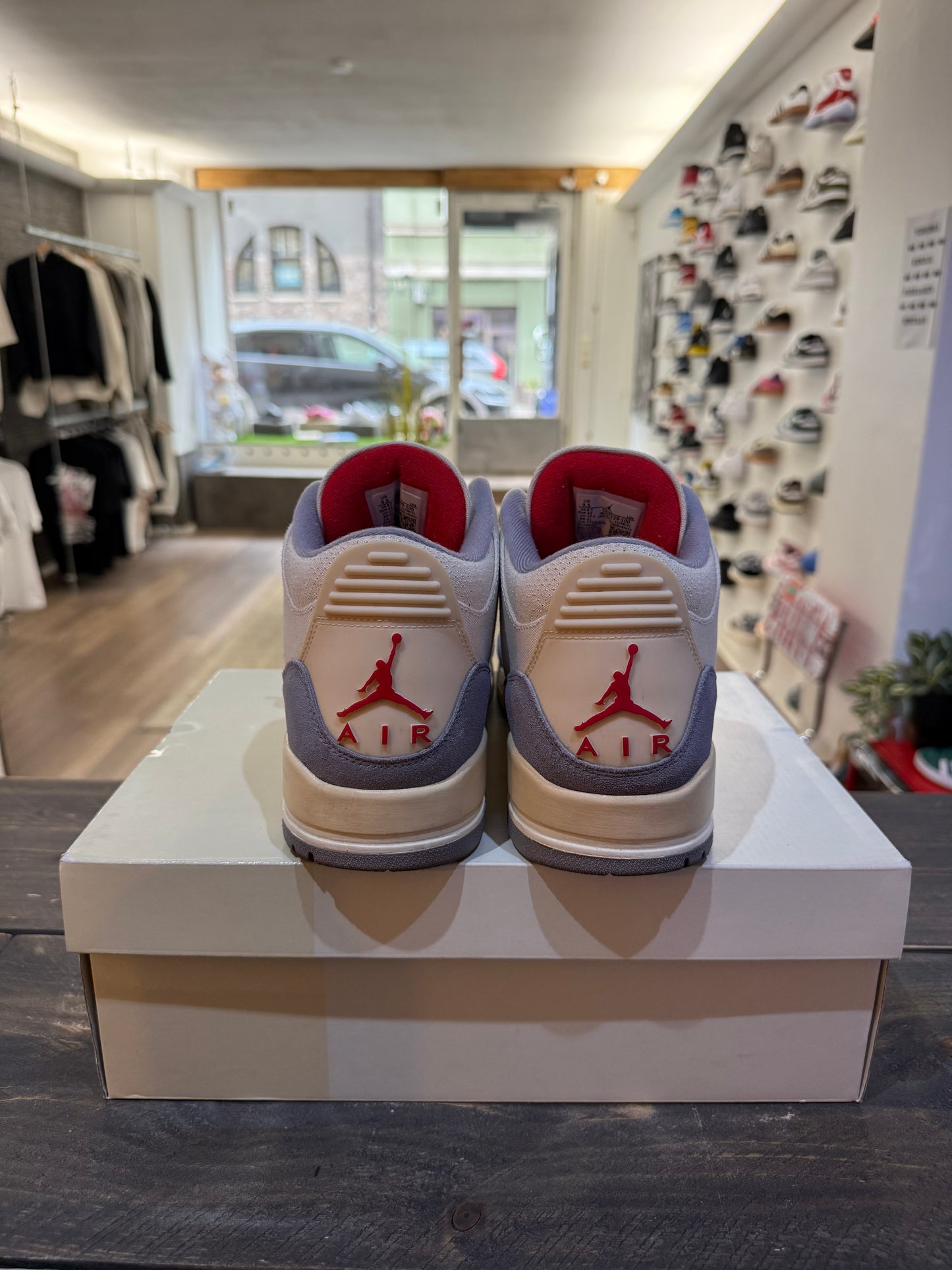 Jordan 3 Retro Muslin (Eu: 43)