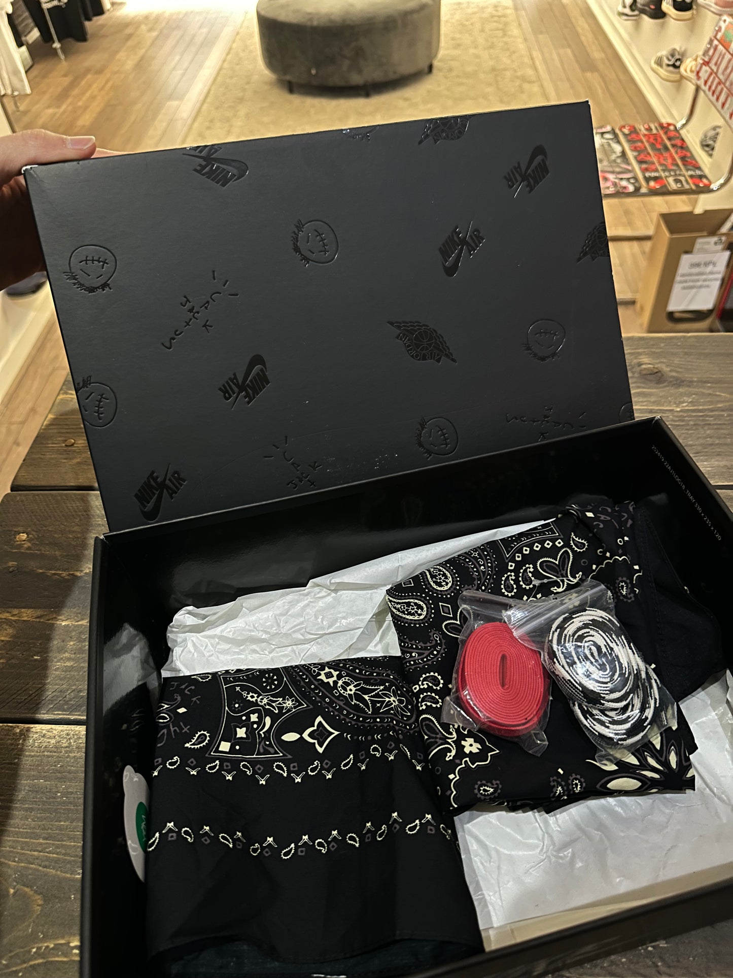 Jordan 1 Retro Low OG SP Travis Scott Black Phantom (Eu: 46)