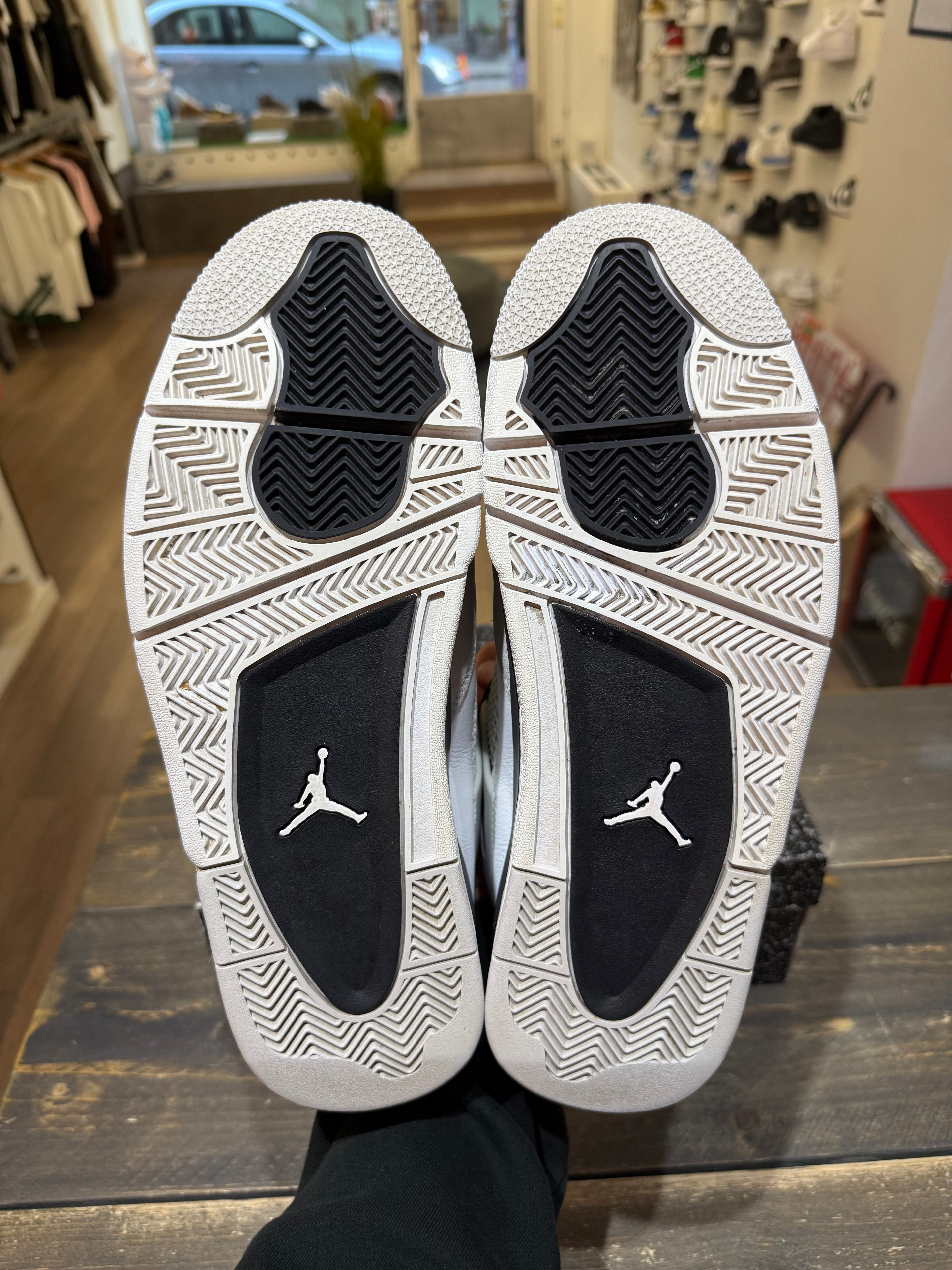 Jordan 4 Retro Military Black (Eu: 45)