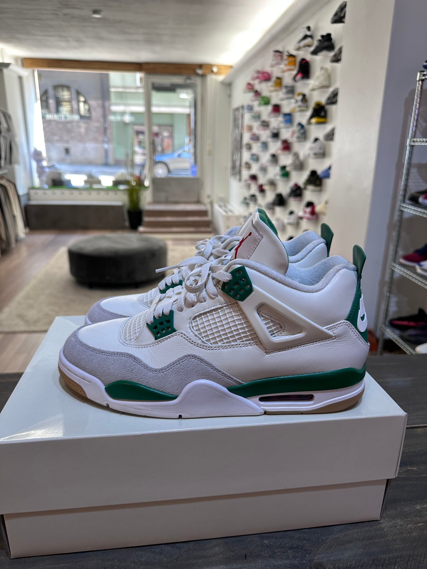 Jordan 4 Retro SB Pine Green (Eu: 44,5)