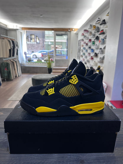 Jordan 4 Retro Thunder (2023) (Eu: 46)