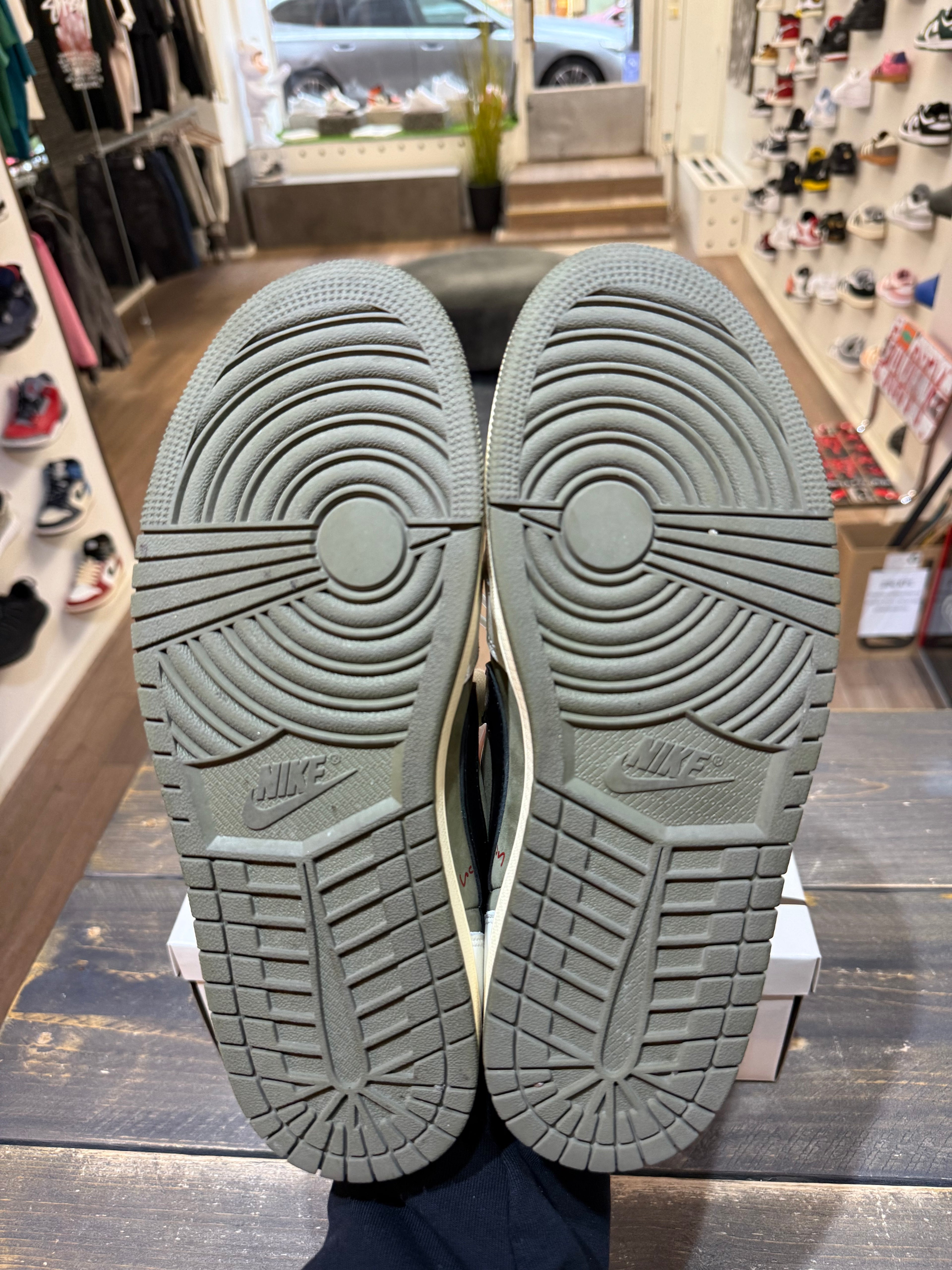 Jordan 1 Retro Low OG SP Travis Scott Medium Olive