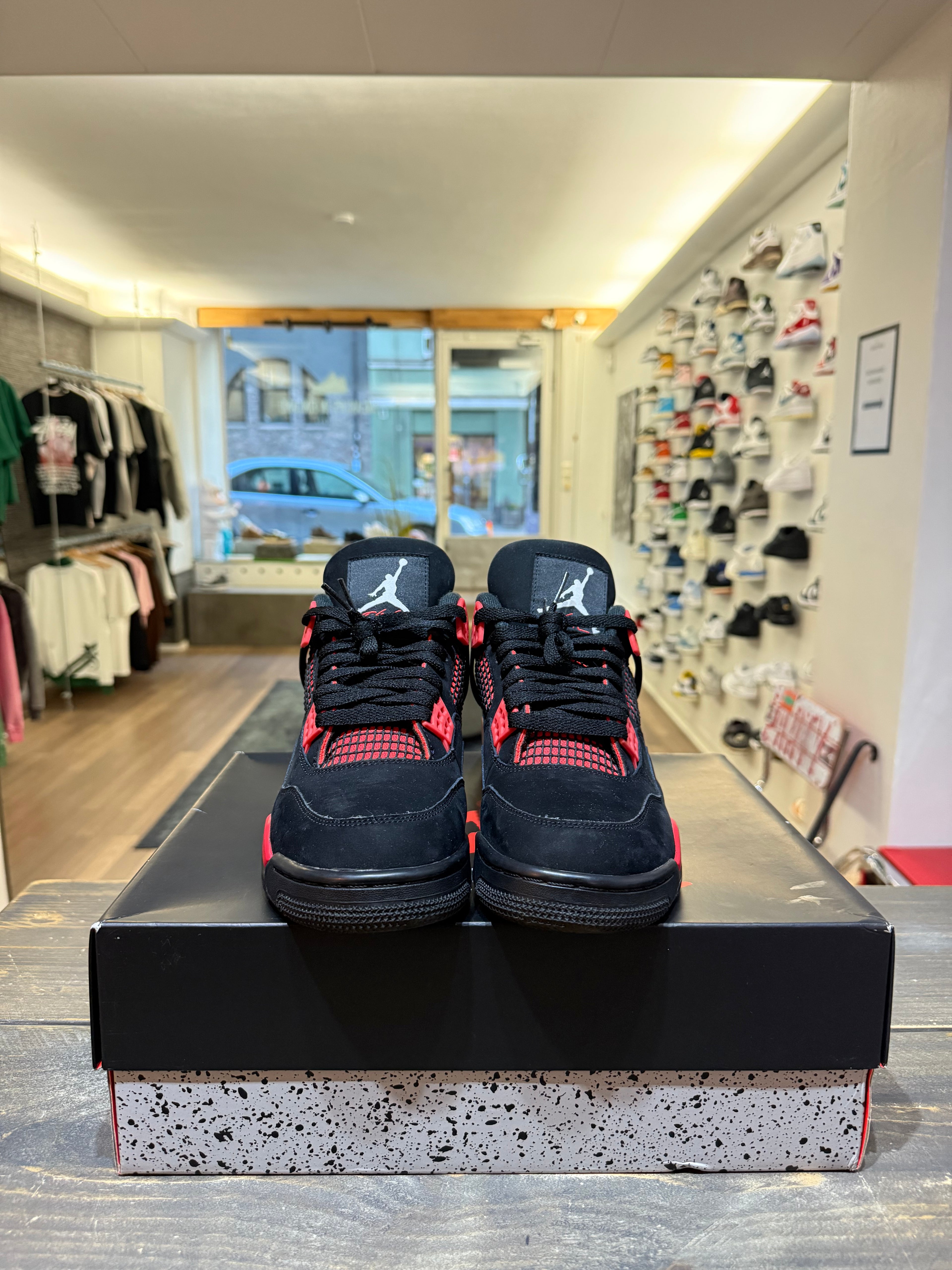 Jordan 4 Retro Red Thunder (Eu: 43)