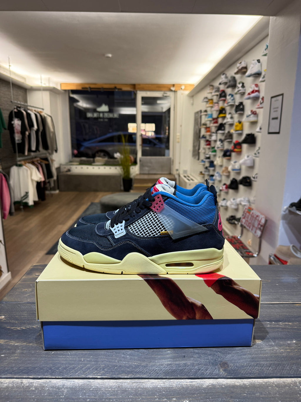 Jordan 4 Retro Union Off Noir (Eu: 45)