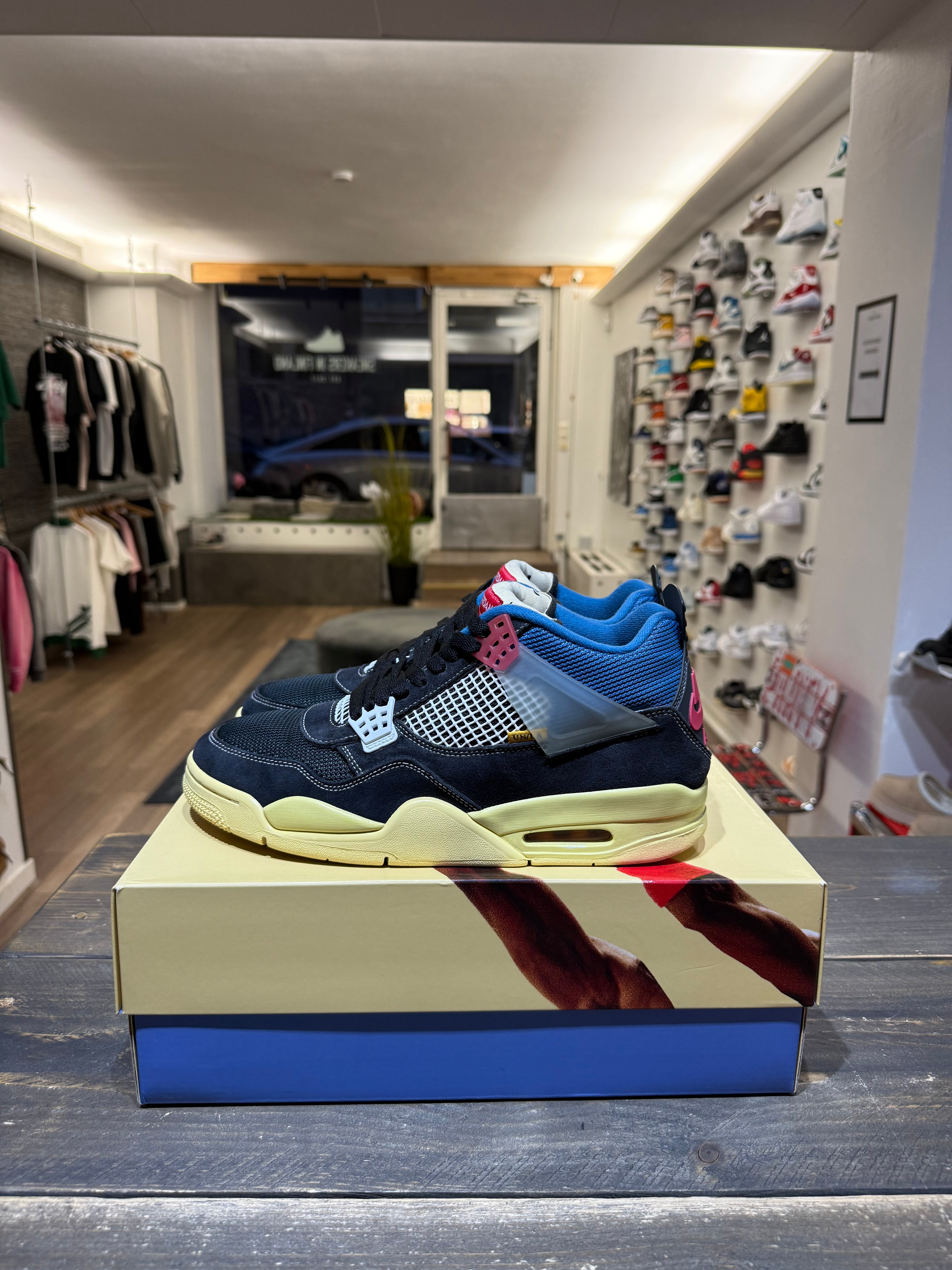 Jordan 4 Retro Union Off Noir (Eu: 45)