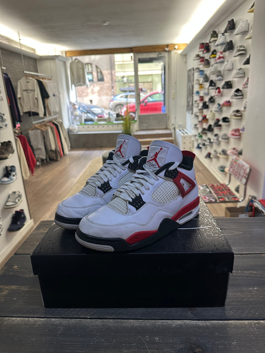 Jordan 4 Retro Red Cement (Eu:44)