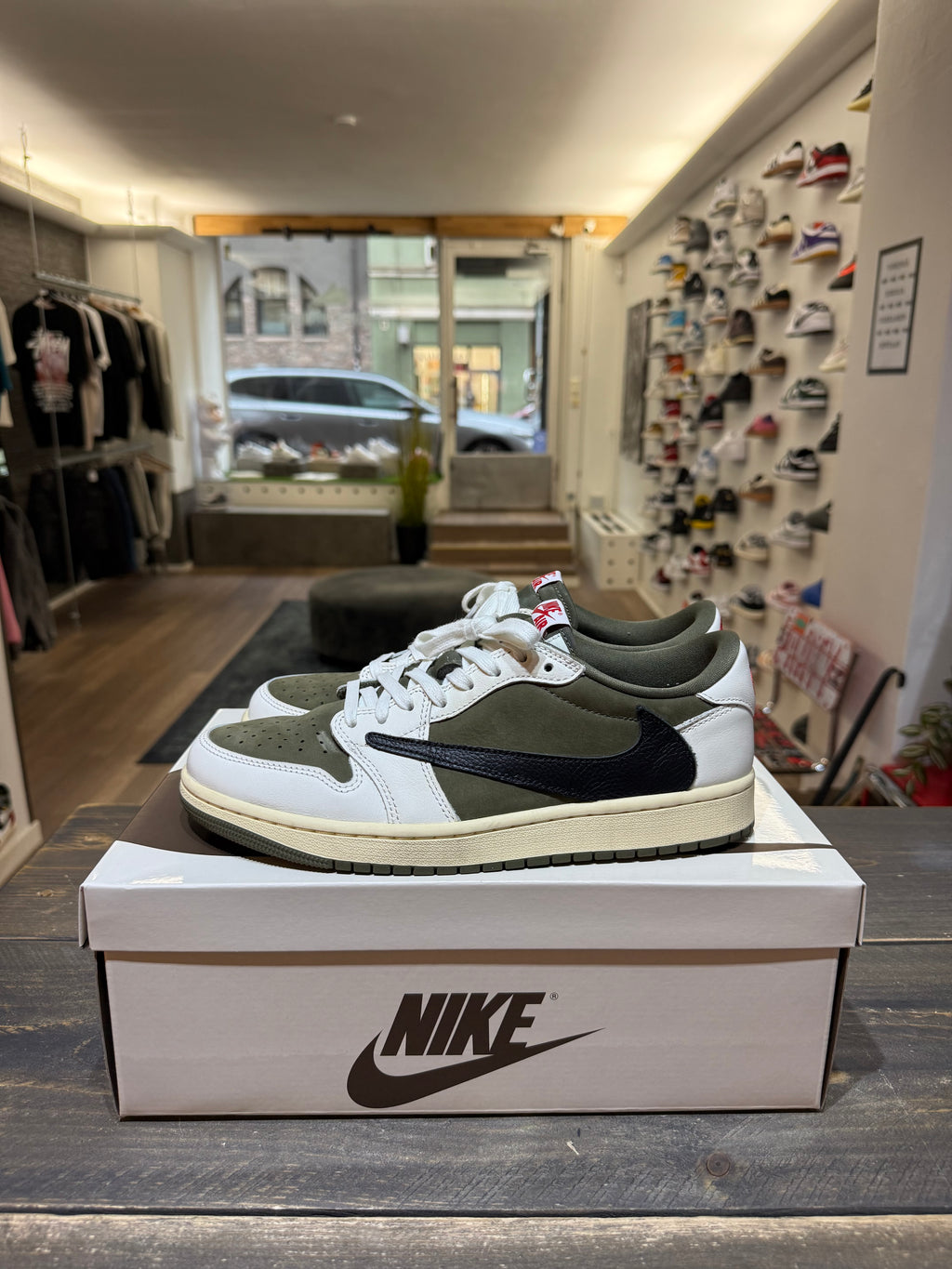 Jordan 1 Retro Low OG SP Travis Scott Medium Olive