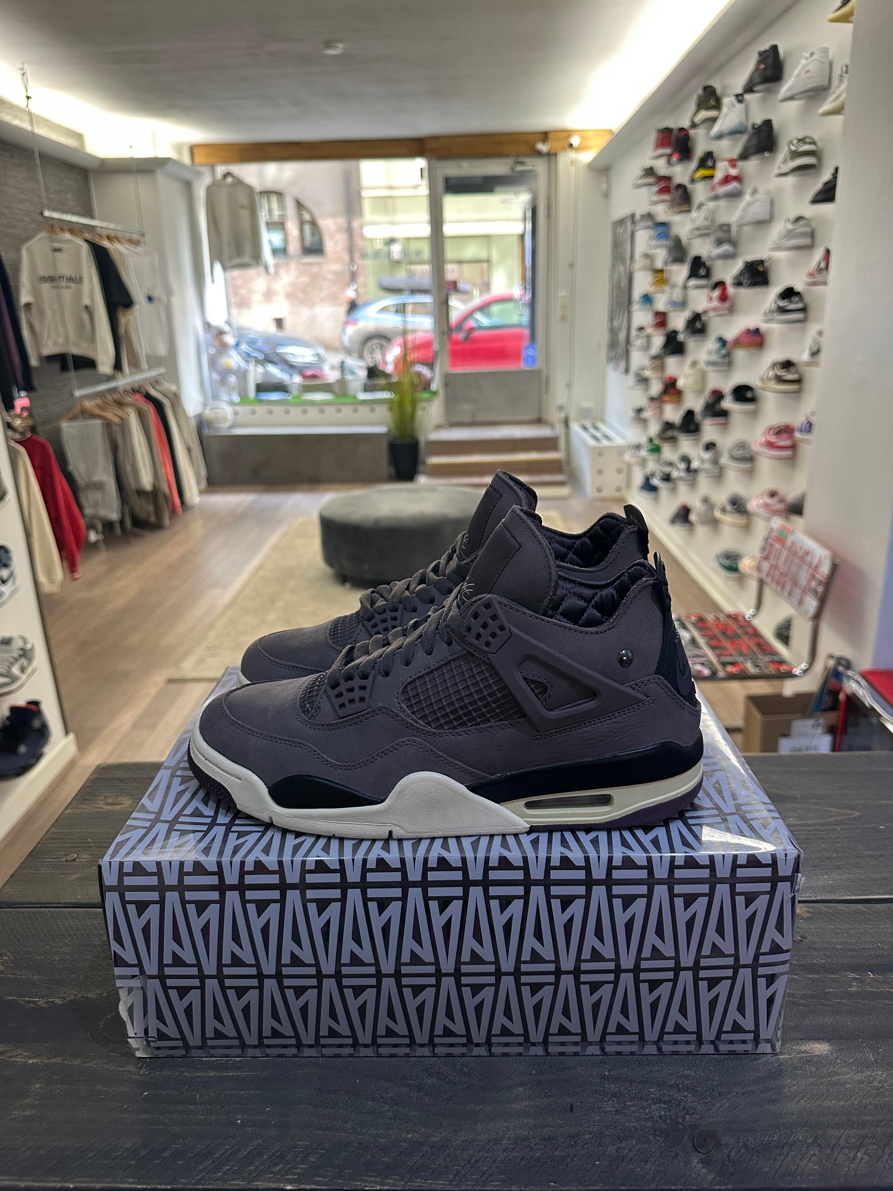 Jordan 4 Retro A Ma Maniére Violet Ore (Eu:42.5)