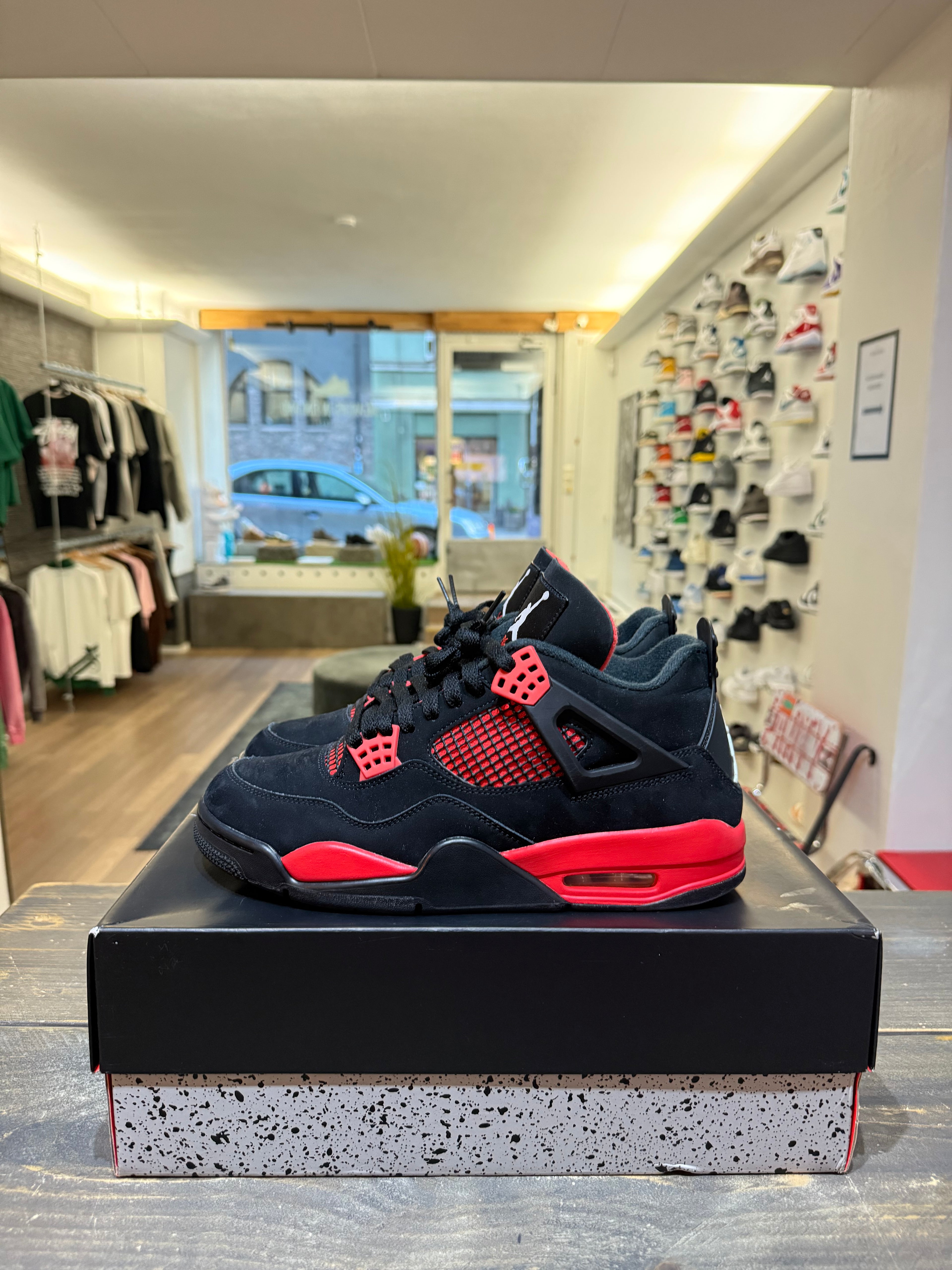 Jordan 4 Retro Red Thunder (Eu: 43)