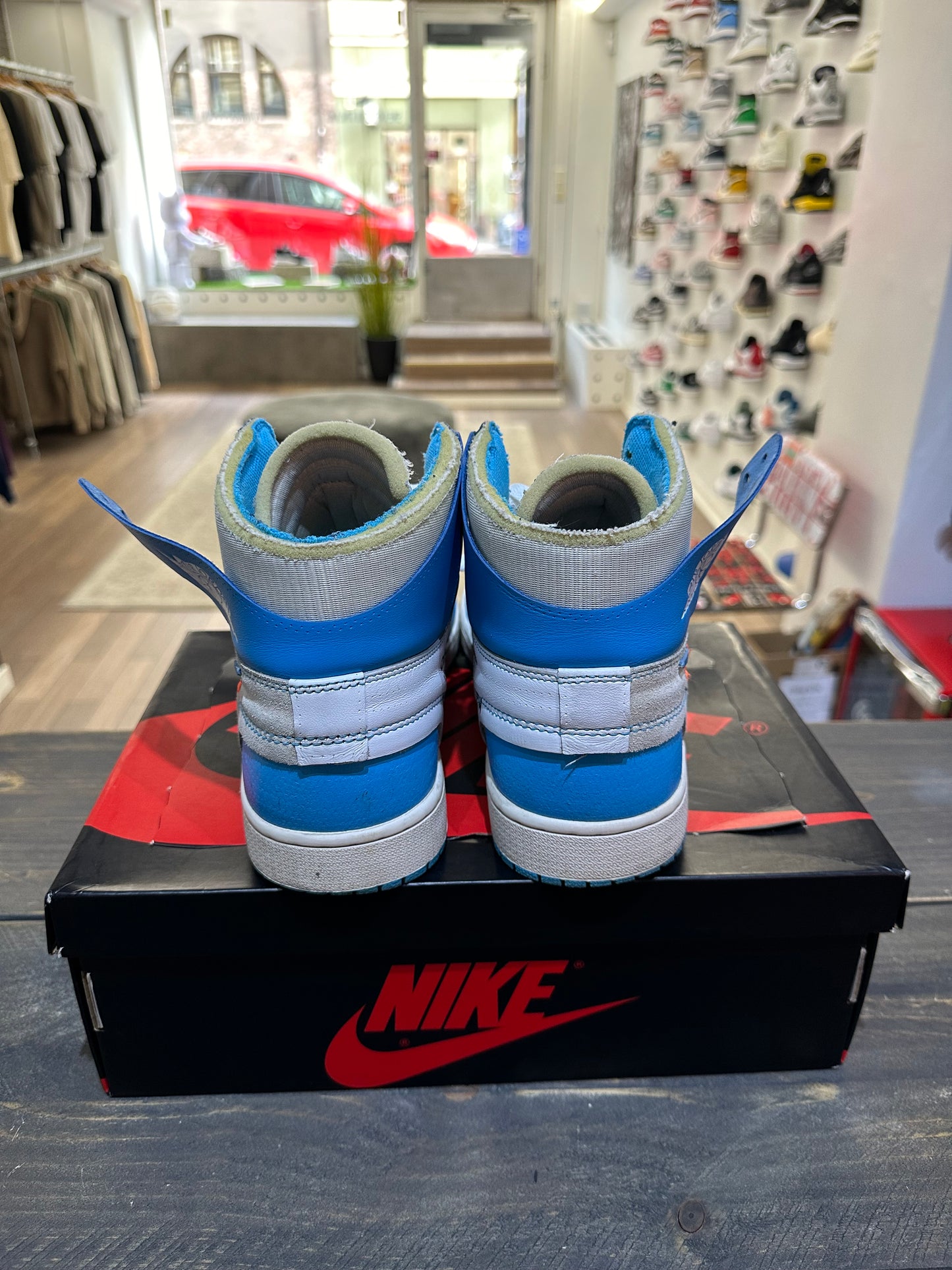 Jordan 1 Retro High Off-White University Blue (Eu:46)