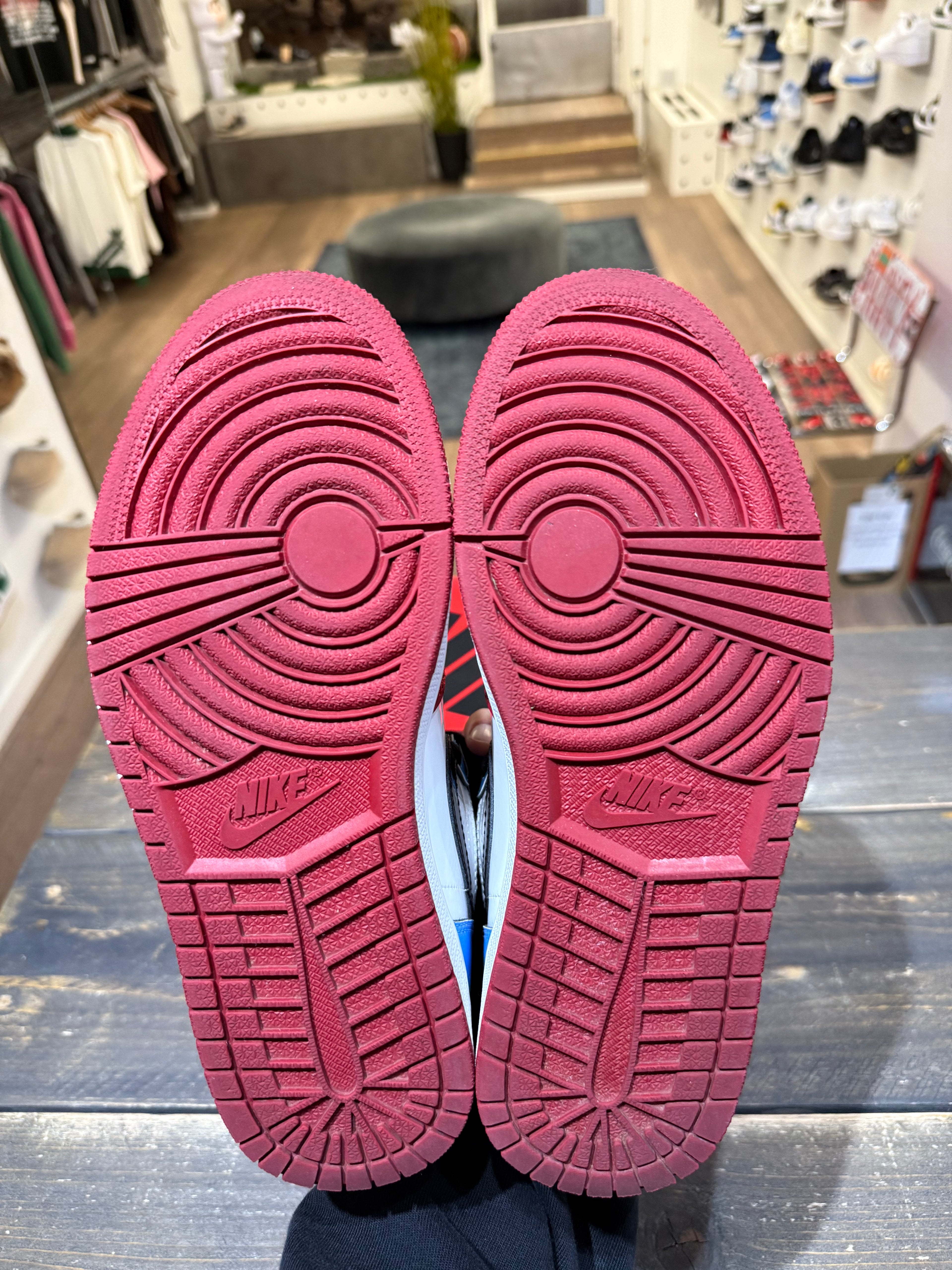 Jordan 1 Retro High Fearless UNC Chicago (Eu: 41)