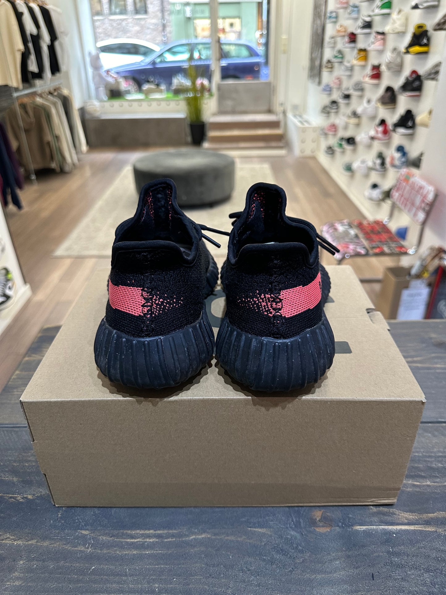 Yeezy Boost 350 V2 Core Black Red (Eu: 37 1/3)