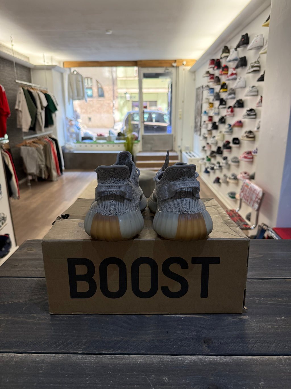 Yeezy Boost 350 V2 Sesame (Eu: 43 1/3)