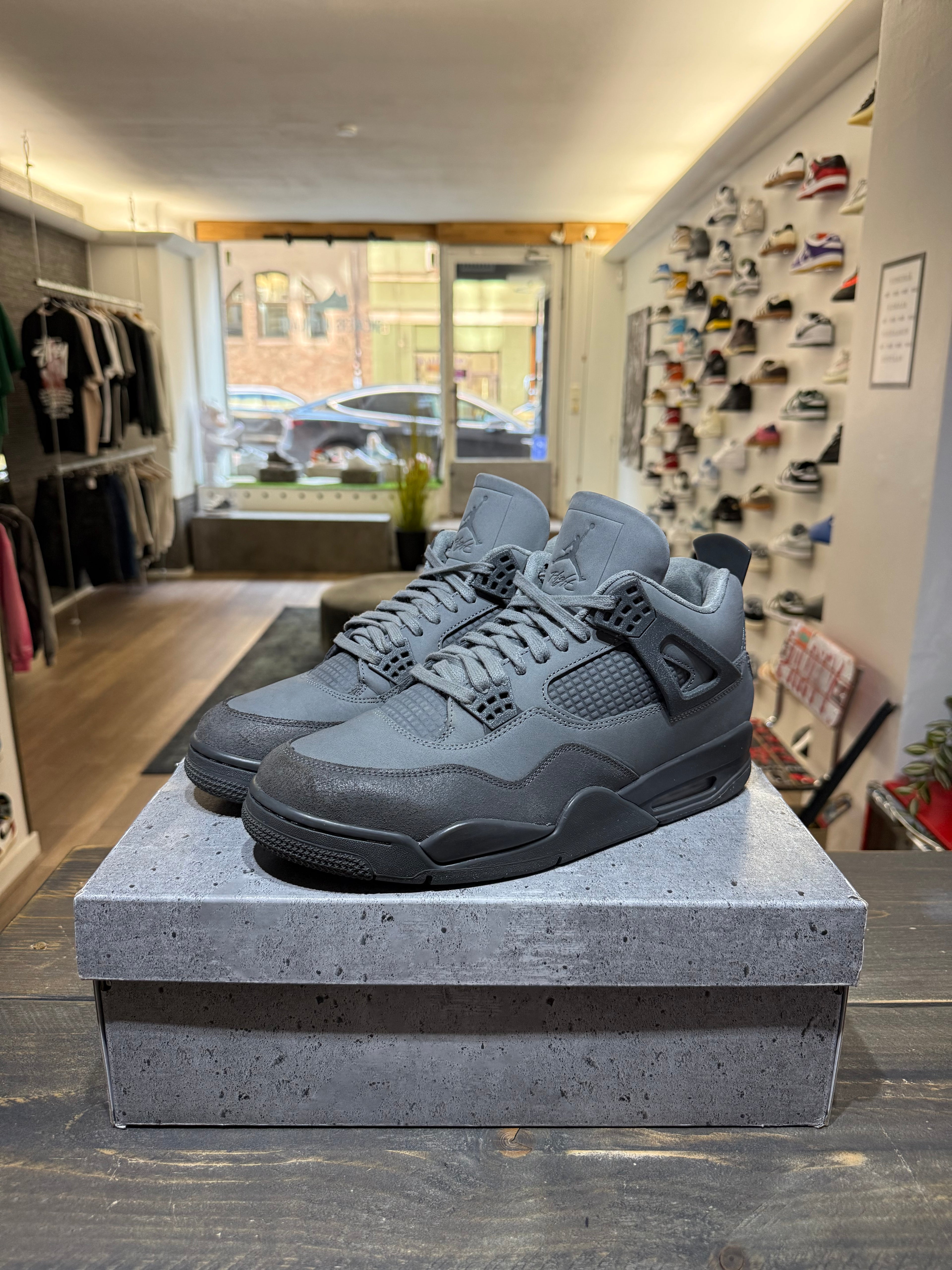 Jordan 4 Retro SE Paris Olympics Wet Cement (EU: 46)