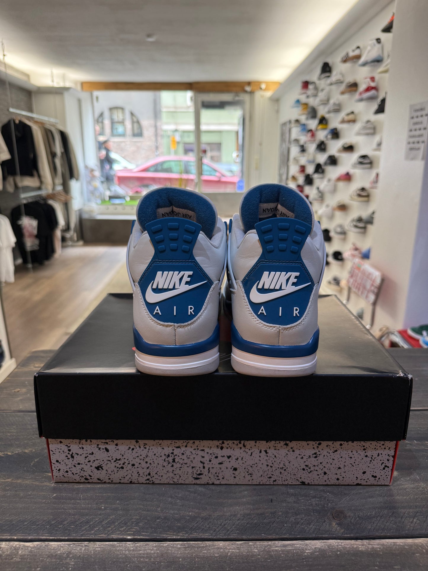 Jordan 4 Retro Military Blue (2024) (Eu: 44,5)