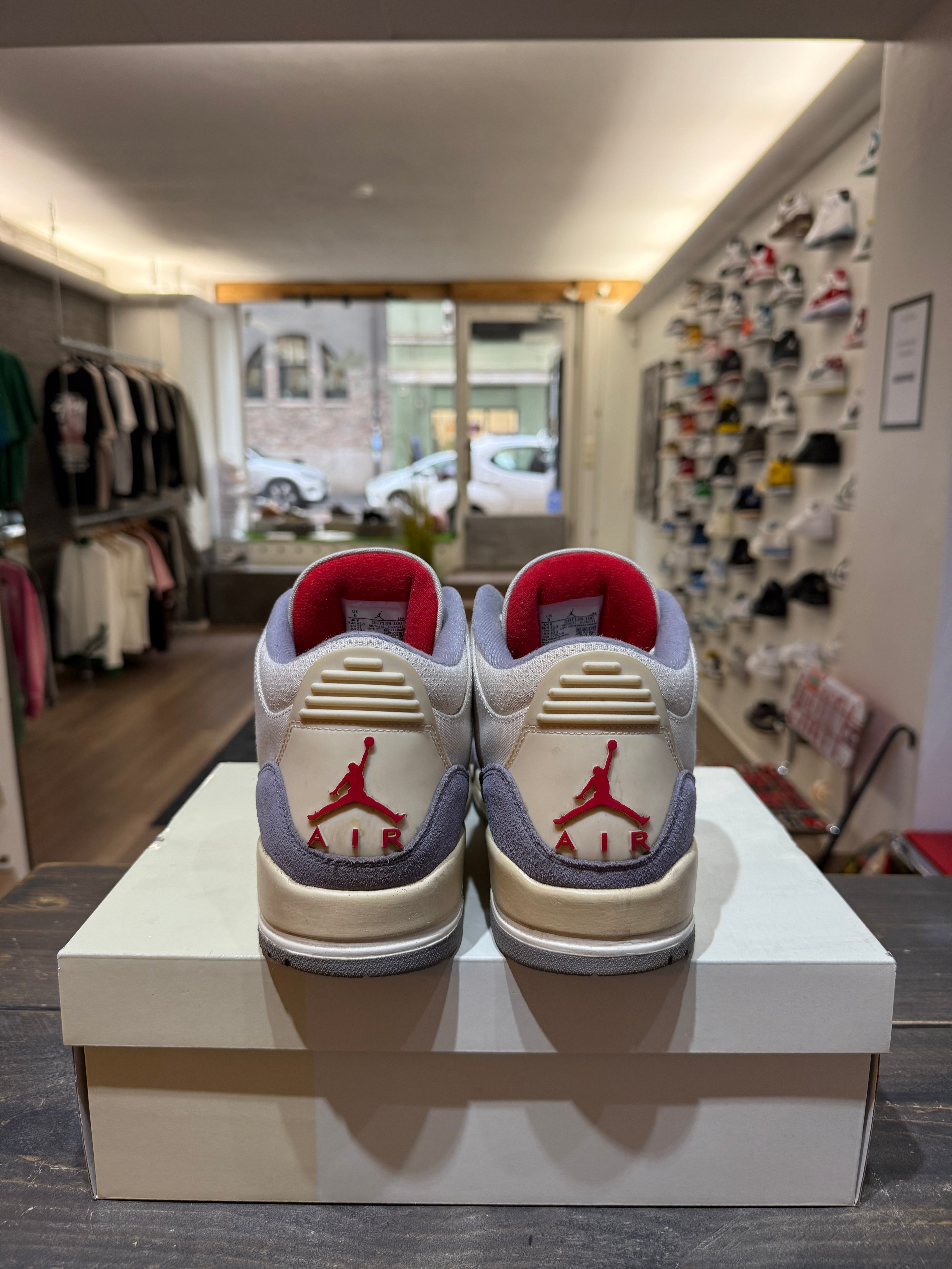 Jordan 3 Retro Muslin (Eu: 42,5)
