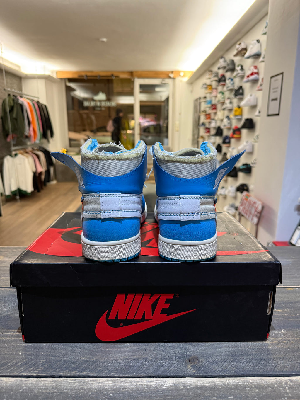 Jordan 1 Retro High Off-White University Blue (Eu:43)