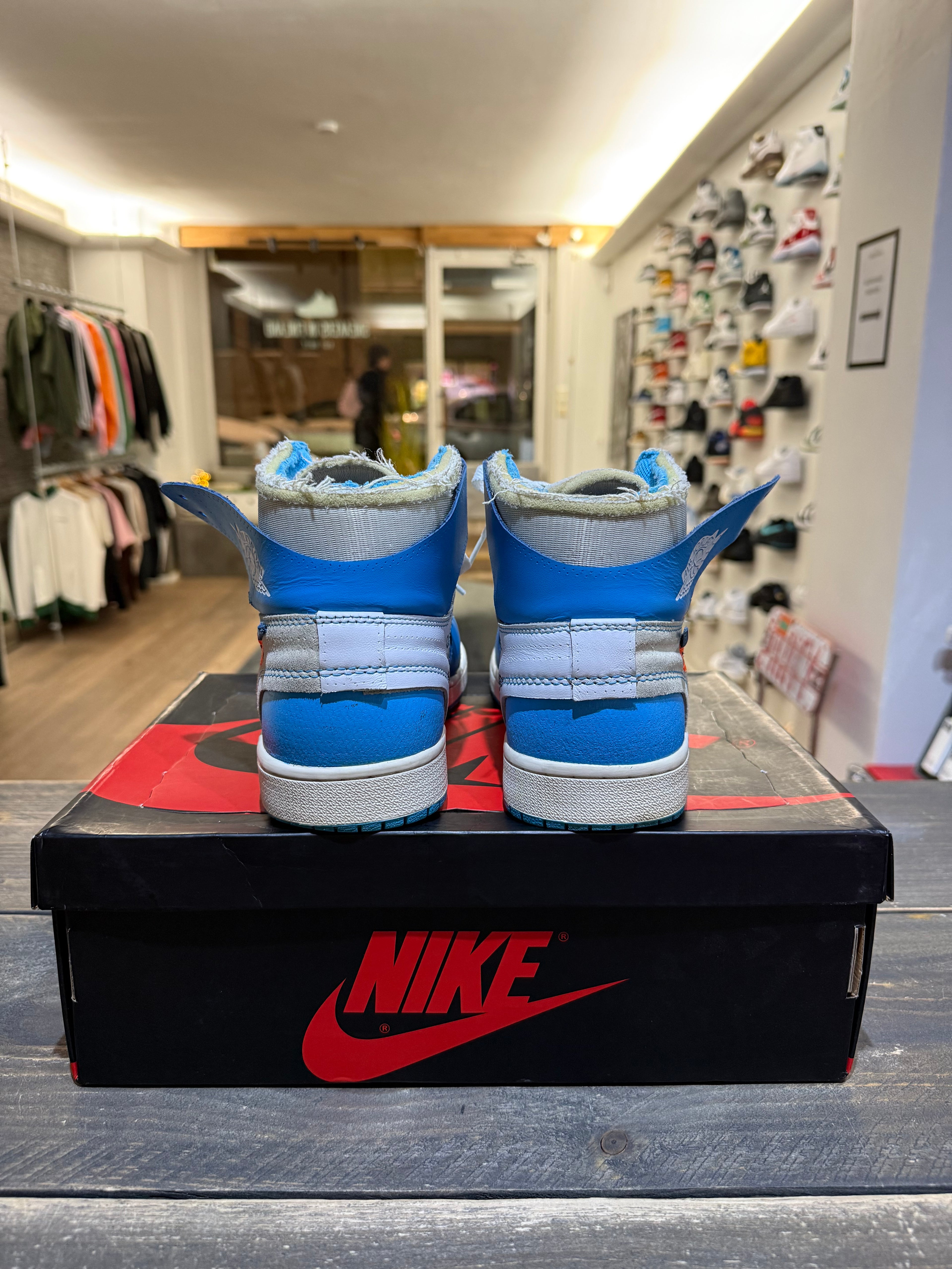 Jordan 1 Retro High Off-White University Blue (Eu:43)