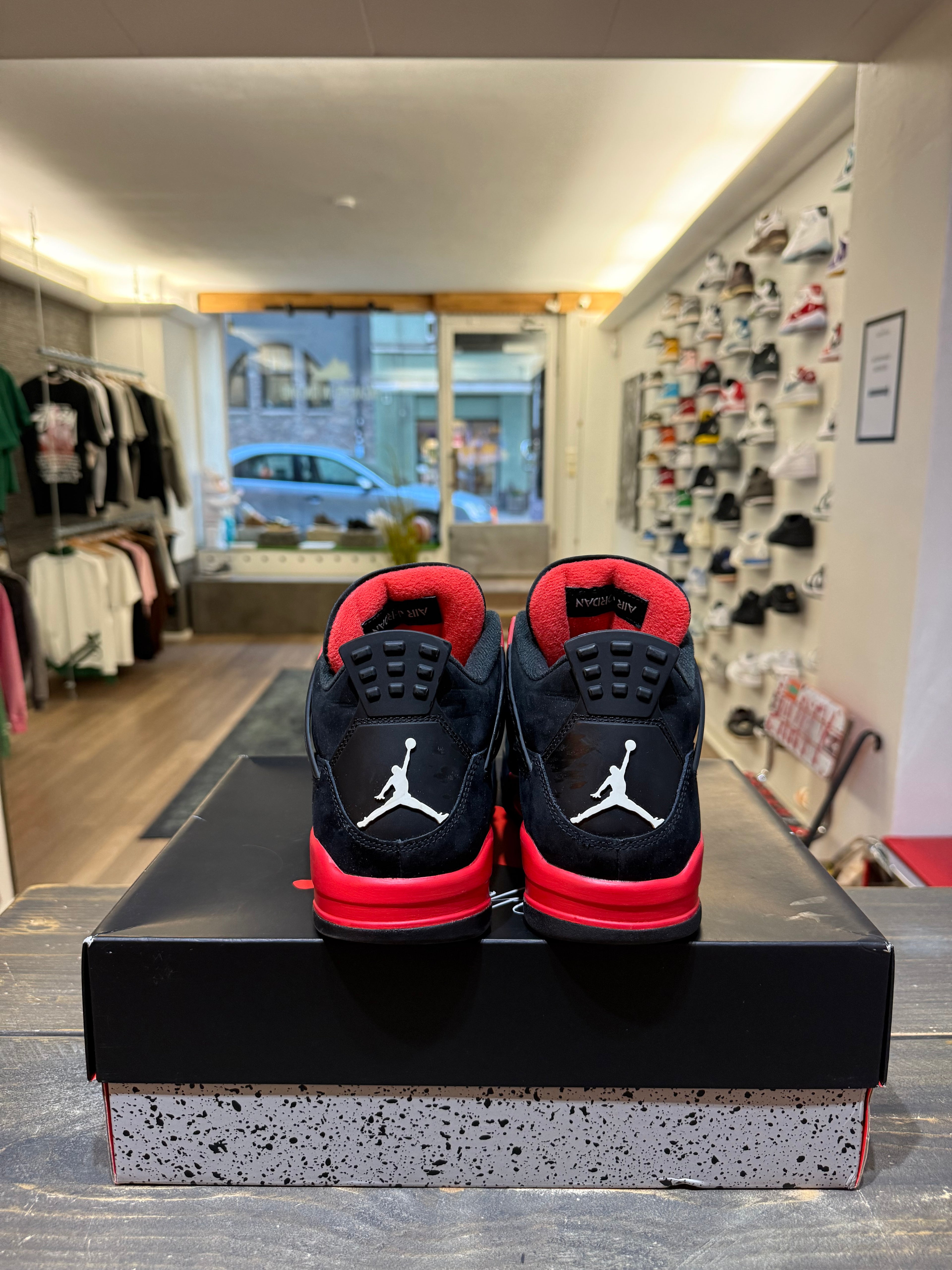 Jordan 4 Retro Red Thunder (Eu: 43)