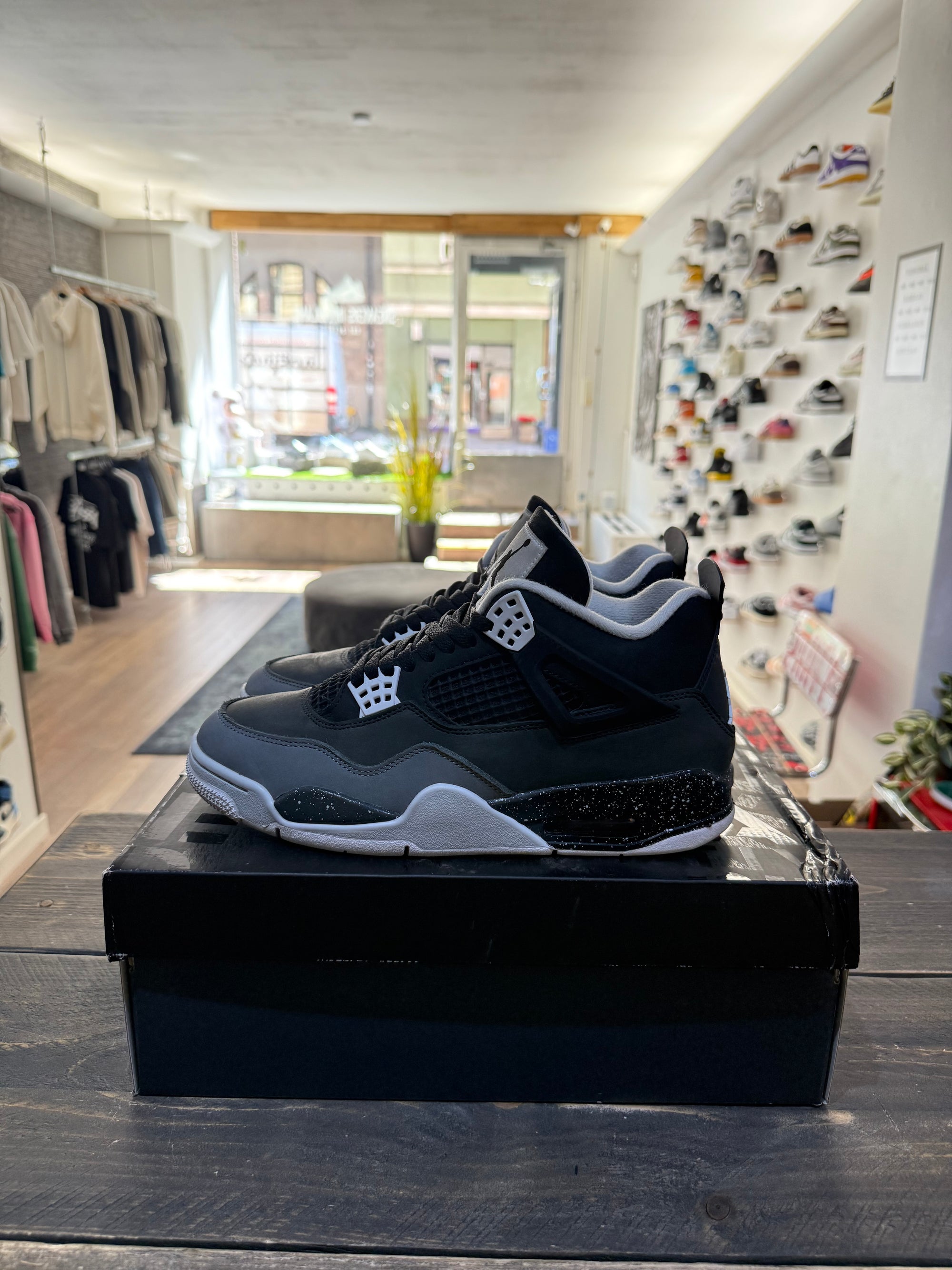 Jordan 4 Retro Fear (2024) (Eu: 43)