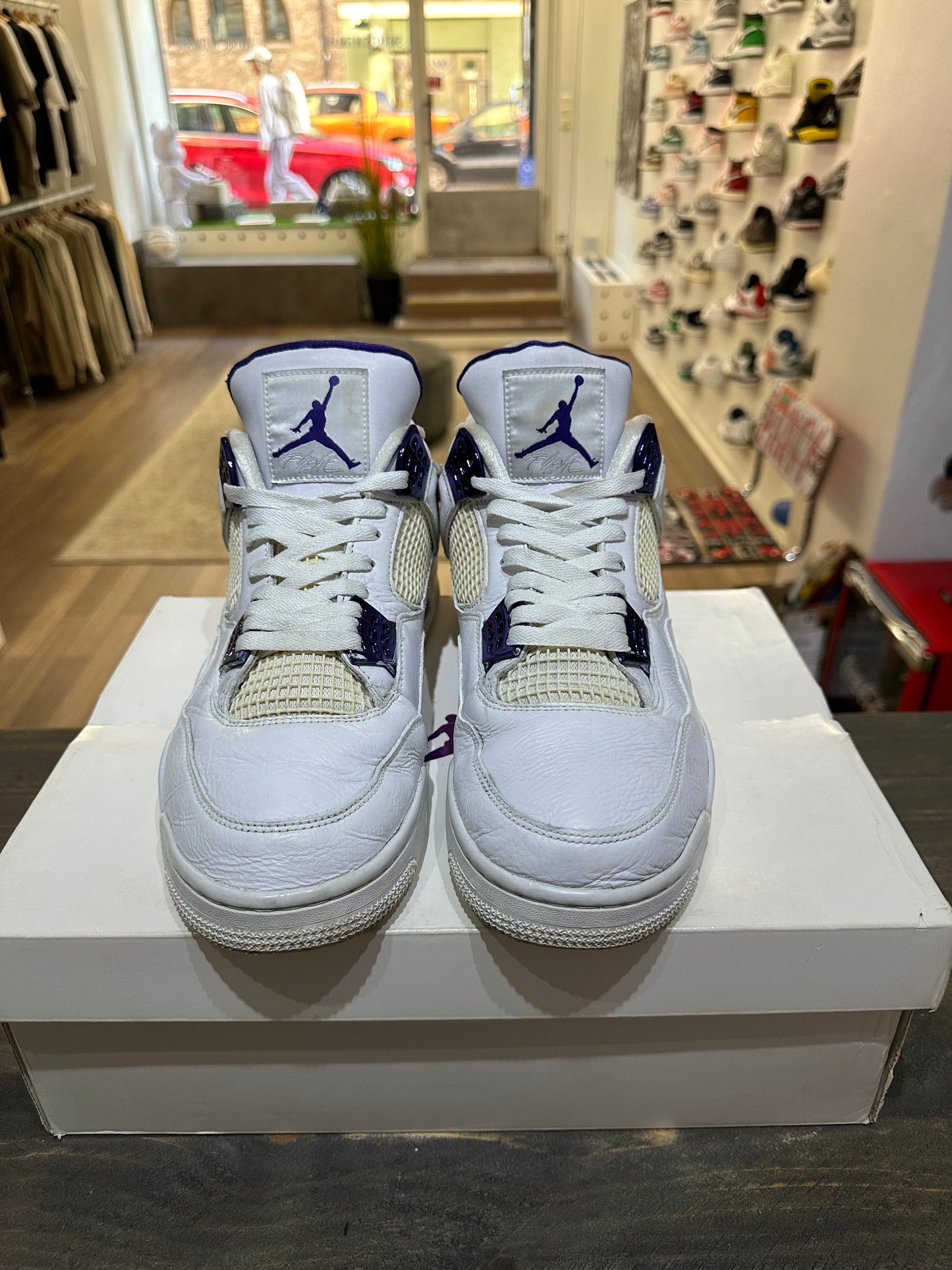 Jordan 4 Retro Metallic Purple (Eu:47.5)