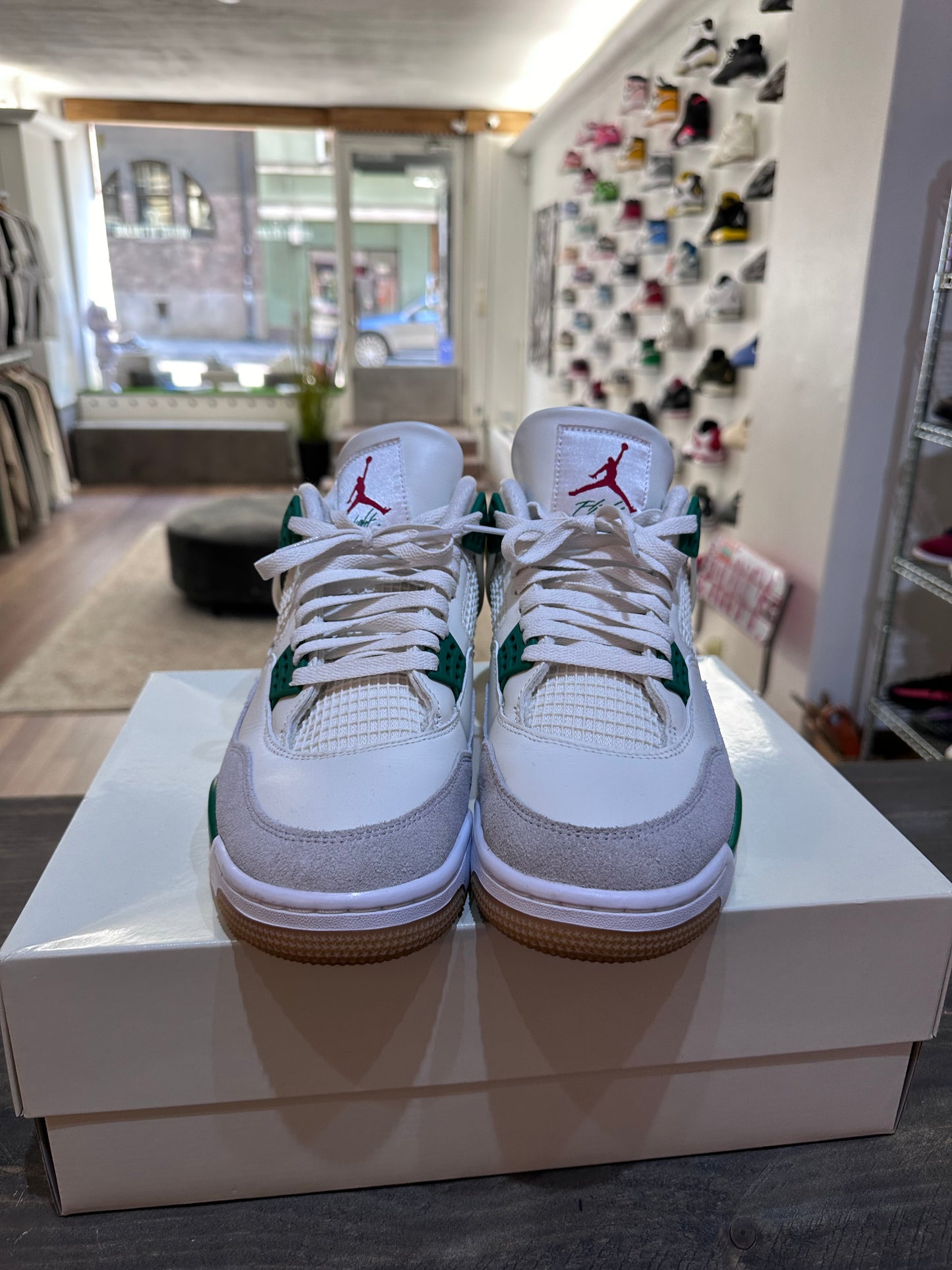 Jordan 4 Retro SB Pine Green (Eu: 44,5)