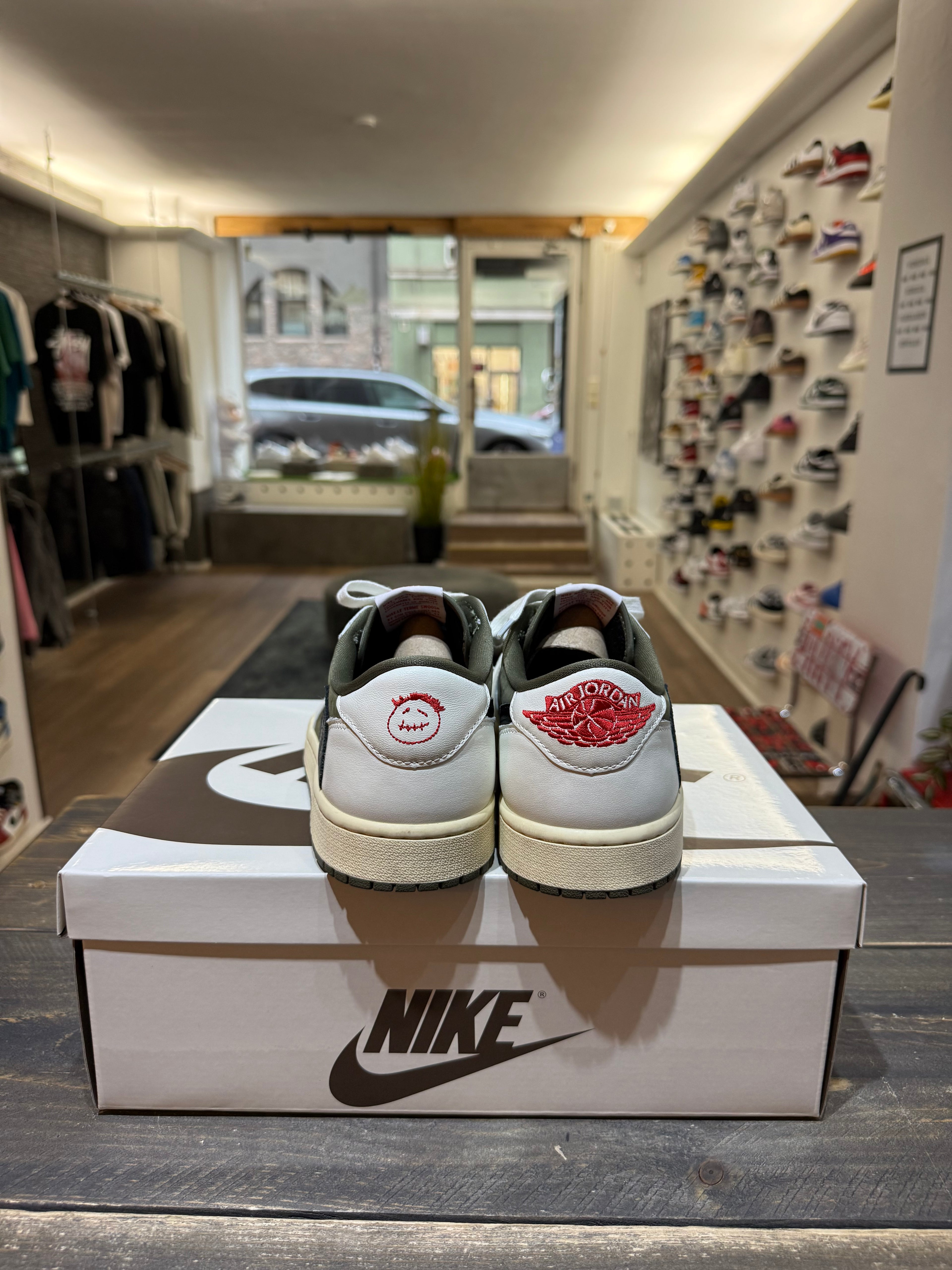 Jordan 1 Retro Low OG SP Travis Scott Medium Olive