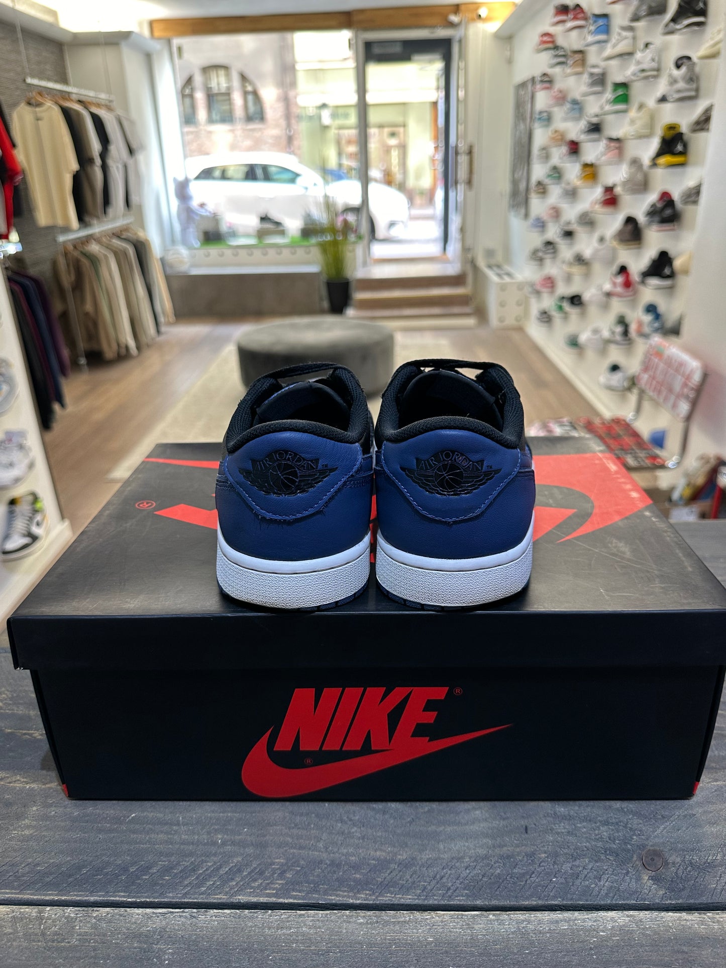 Jordan 1 Retro Low Royal (Eu:44)