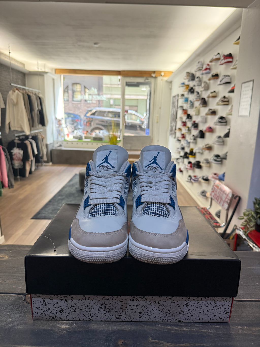 Jordan 4 Retro Military Blue (2024) (Eu: 45)