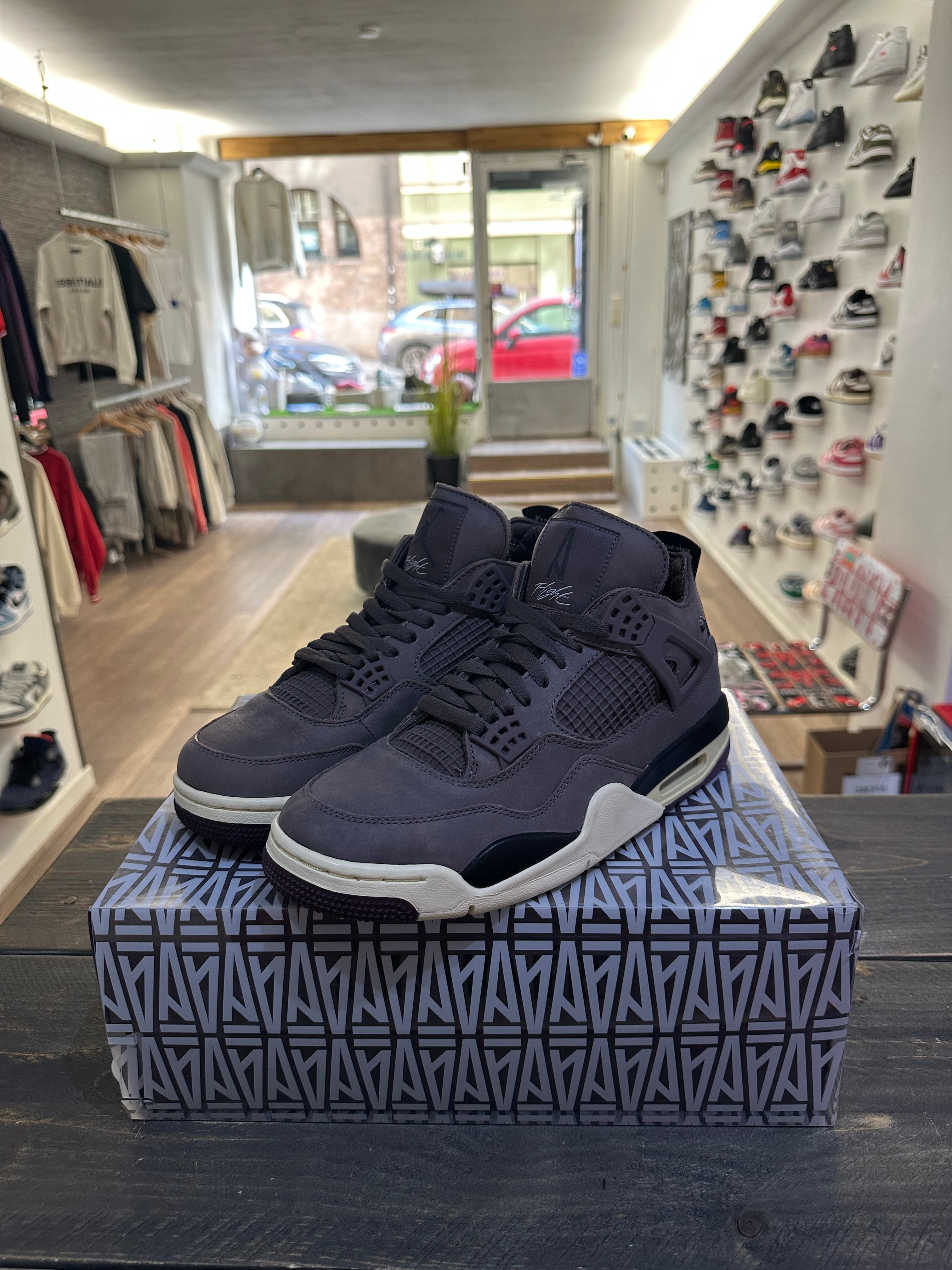Jordan 4 Retro A Ma Maniére Violet Ore (Eu:42.5)