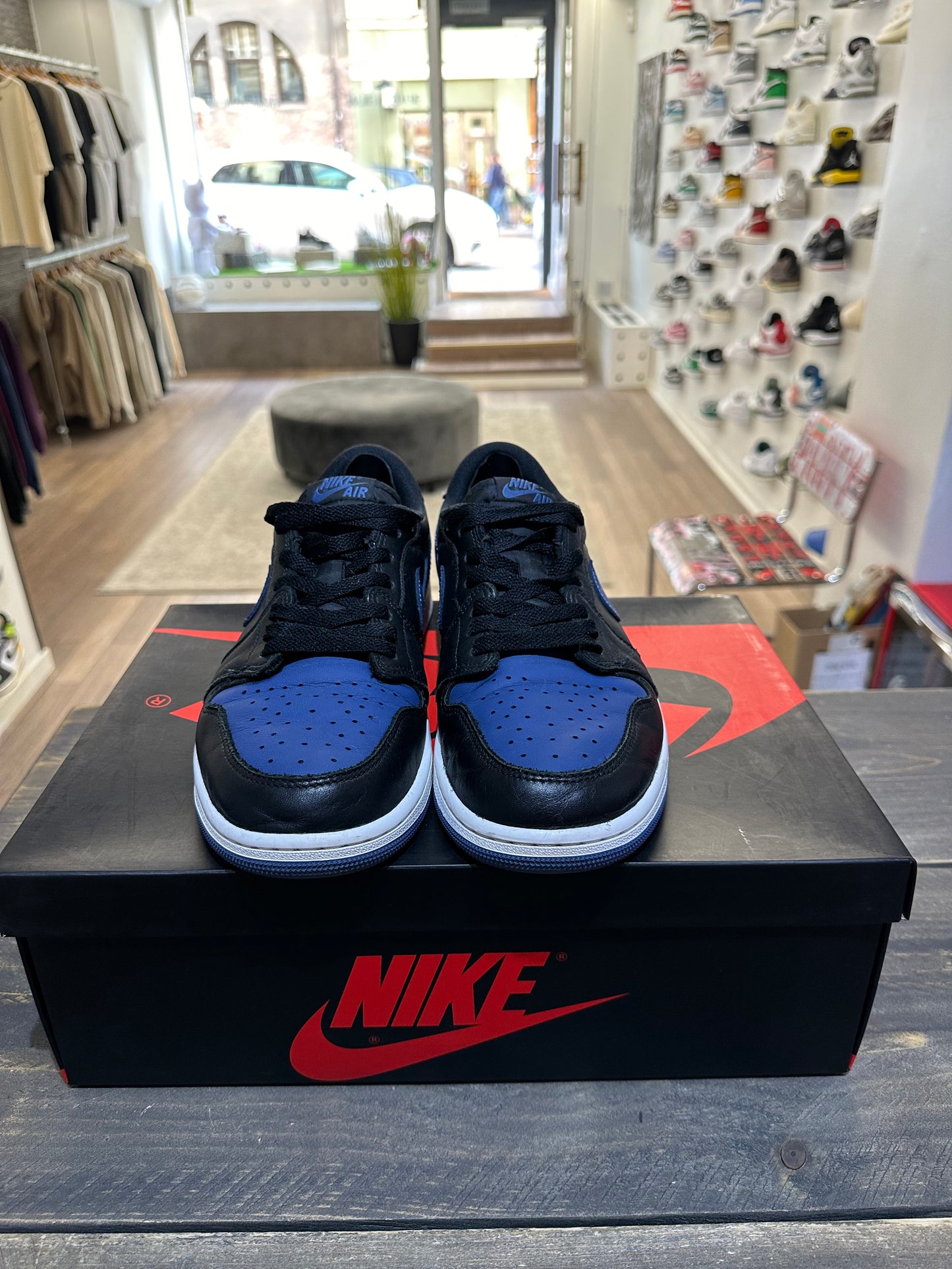 Jordan 1 Retro Low Royal (Eu:44)